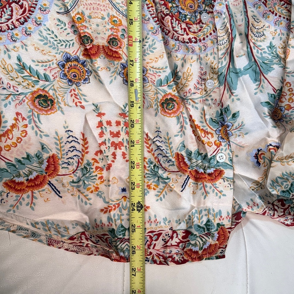 Satiny Blouse-XXL-by ThreadUp-Beige/Red/Orange/Green Paisley Print-Polyester-EUC - Picture 15 of 16